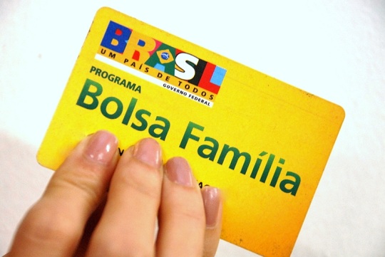 CRAS Rocio - Iguape: Começou o período de recadastramento do Programa Bolsa  Família